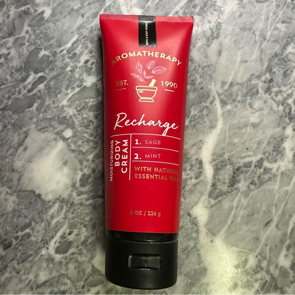 Bath and Body Works Aromatherapy Lotion‎ Recharge